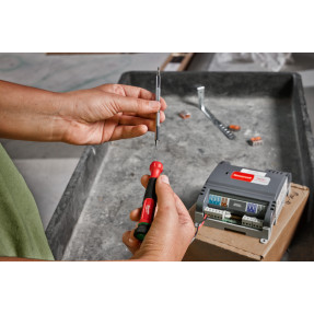 Tournevis Précision Multi-Embouts Milwaukee – Gamme 4 en 1 & 27 en 1