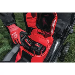 Tondeuse Milwaukee M18 FUEL™ 53 cm double batterie | FDS Pro