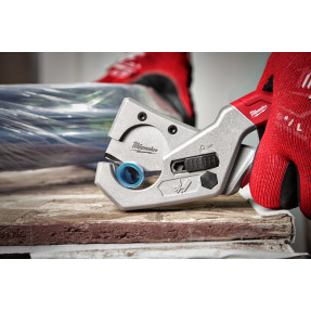 Coupe-tube plastique Milwaukee Plastic Cutter | FDS Pro