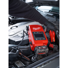 Booster M18™ JS2000-0 - Démarreur 2000A professionnel Milwaukee