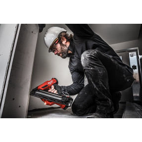 M18 FN15GA-0X | Cloueur de finition 34° calibre 15 Milwaukee FUEL