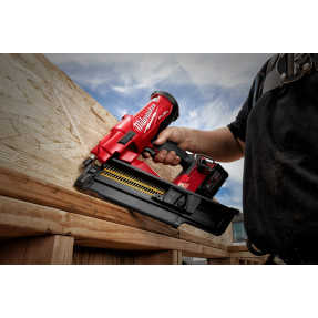 M18 FUEL Cloueur Charpente 21° Milwaukee M18 FFN21-0C | FDS Pro