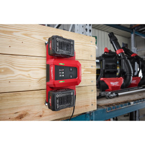 Chargeur Mobile Double Baie M18 MDBSC Milwaukee | Super Chargeur M18™