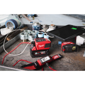 Mini chargeur M18 TC TOP-OFF Milwaukee | M18 + USB-C 100W