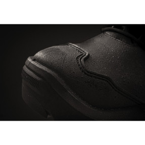 Chaussure ARMOURTRED S3S Milwaukee | Sécurité & Confort Terrain