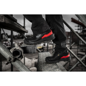 Chaussure ARMOURTRED S3S Milwaukee | Sécurité & Confort Terrain