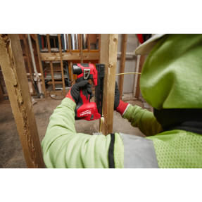 Agrafes câble Milwaukee P600 - Fixation câbles sur bois M12 BCST